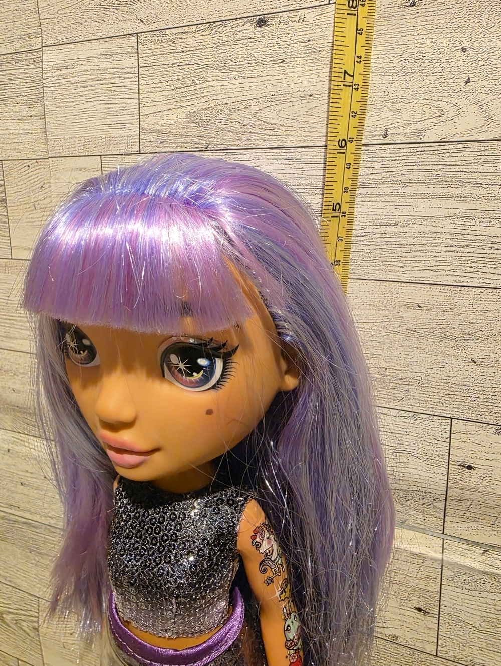 Purple Fashion Doll with Shiny Hair and Stylish Outfit - Picture 2 of 3